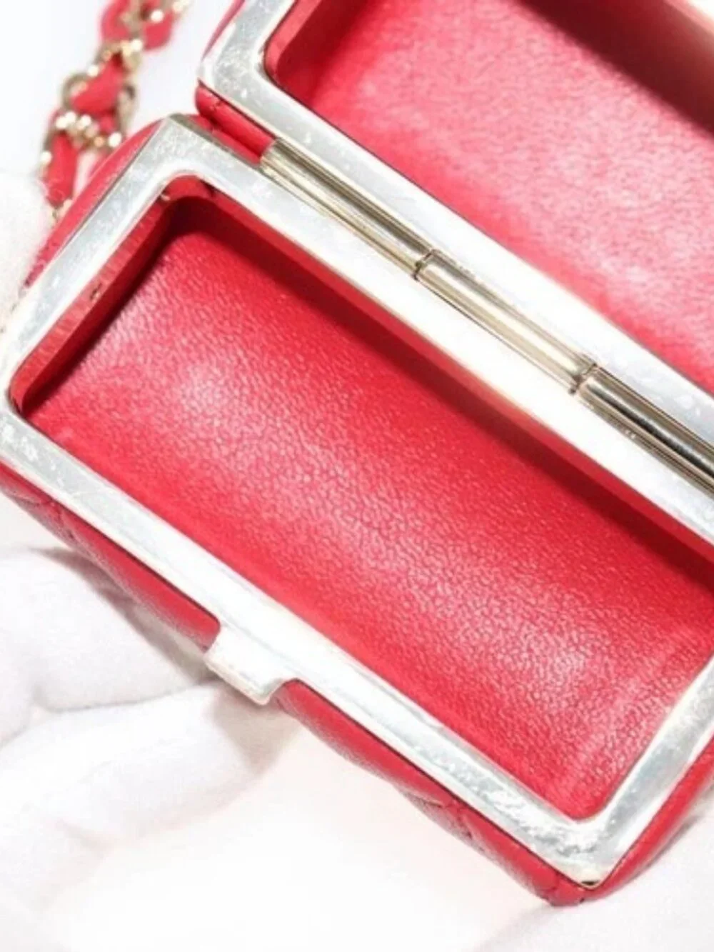 CHANEL Small Box Matelasse Chain Pouch Lamb Skin Red CC Auth 108916AV